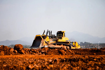 2023全球工程機(jī)械制造商50強(qiáng)排行榜（Yellow Table 2023）公布，山推再度上榜，位列第31位，較去年名次上升2位，成為唯一一家排名上升的中國工程機(jī)械品牌